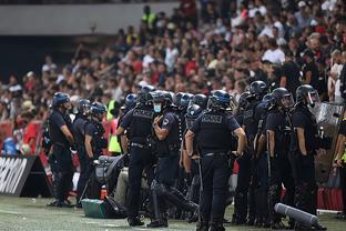 曼城大幅轮换？夸安萨：他们今晚首发的球员有些也是世界级的（曼城或大轮换？夸安萨：今晚首发仍有多名世界级球员）