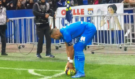 天津日报：联赛收官战将有约3000名申花球迷到天津观战助威（天津日报：联赛收官战约3000名申花球迷将赴津观赛助威）