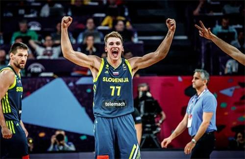 米亚托维奇：皇马应如待C罗般给姆巴佩喂球；我们当年不谈裁判（米亚托维奇：皇马应像对待C罗一样为姆巴佩输送炮弹；当年我们从不讨论裁判）