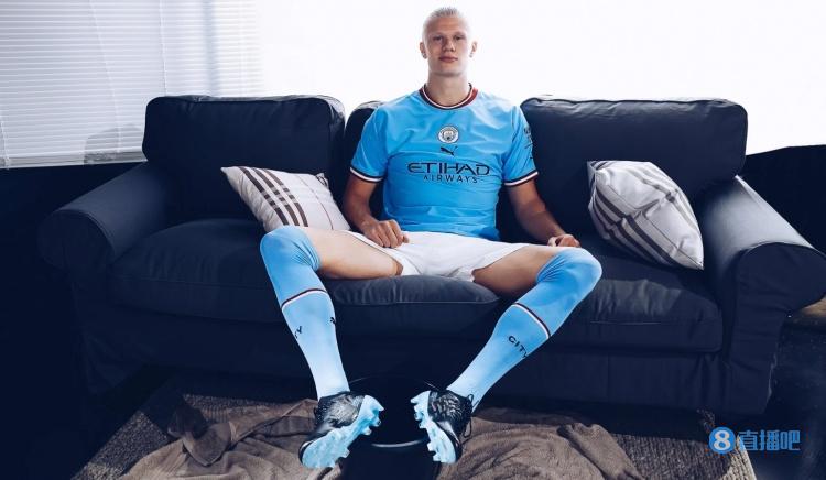 欧联替补出场，范佩西儿子沙奎尔在父亲手下完成费耶诺德首秀（欧联赛场替补亮相，沙奎尔在父亲范佩西麾下上演费耶诺德处子秀）