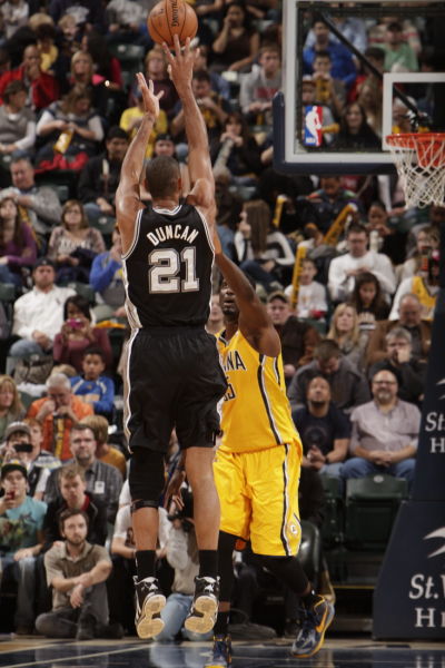 DO：由于工资高&合同长等因素，伊万-托尼短期内不会离开沙特（报道：高薪与长约在身，伊万-托尼短期内难以离开沙特）