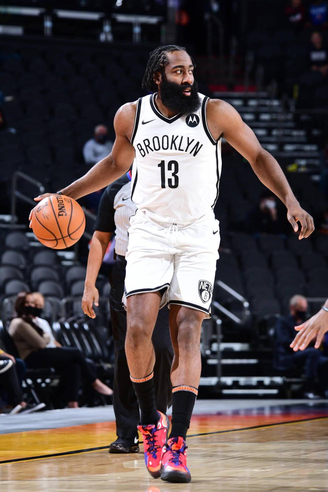 足球报：海港有意杨希，徐彬留洋仍存不确定，西海岸资金有困（足球报：海港相中杨希，徐彬留洋前景未明，西海岸资金吃紧）