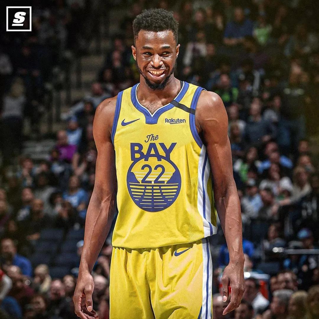 2001年，16岁的勒布朗，参加ABCD训练营！（2001年，16岁勒布朗亮相ABCD训练营！）