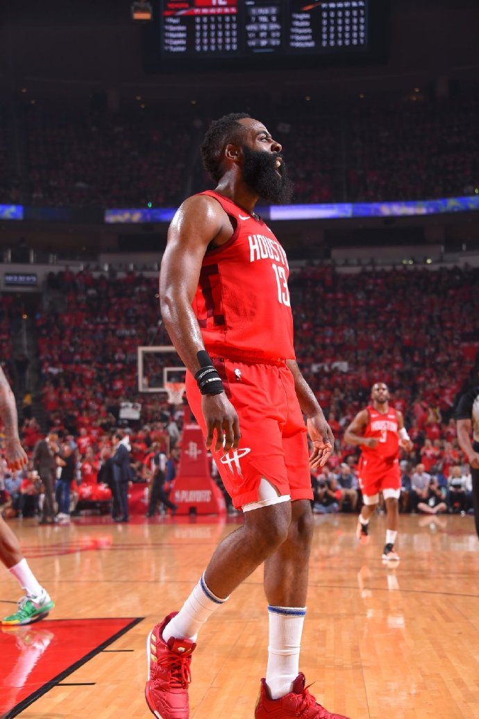 弗拉格：詹姆斯利用自己超高的篮球智商打球，让比赛变得简单（弗拉格：詹姆斯凭顶级球商打球，把比赛化繁为简）