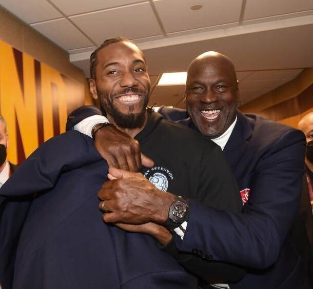 德天空：伊卡尔迪和加拉塔萨雷正计划就续约展开首轮谈判（德天空：加拉塔萨雷将与伊卡尔迪就续约开启首次会谈）