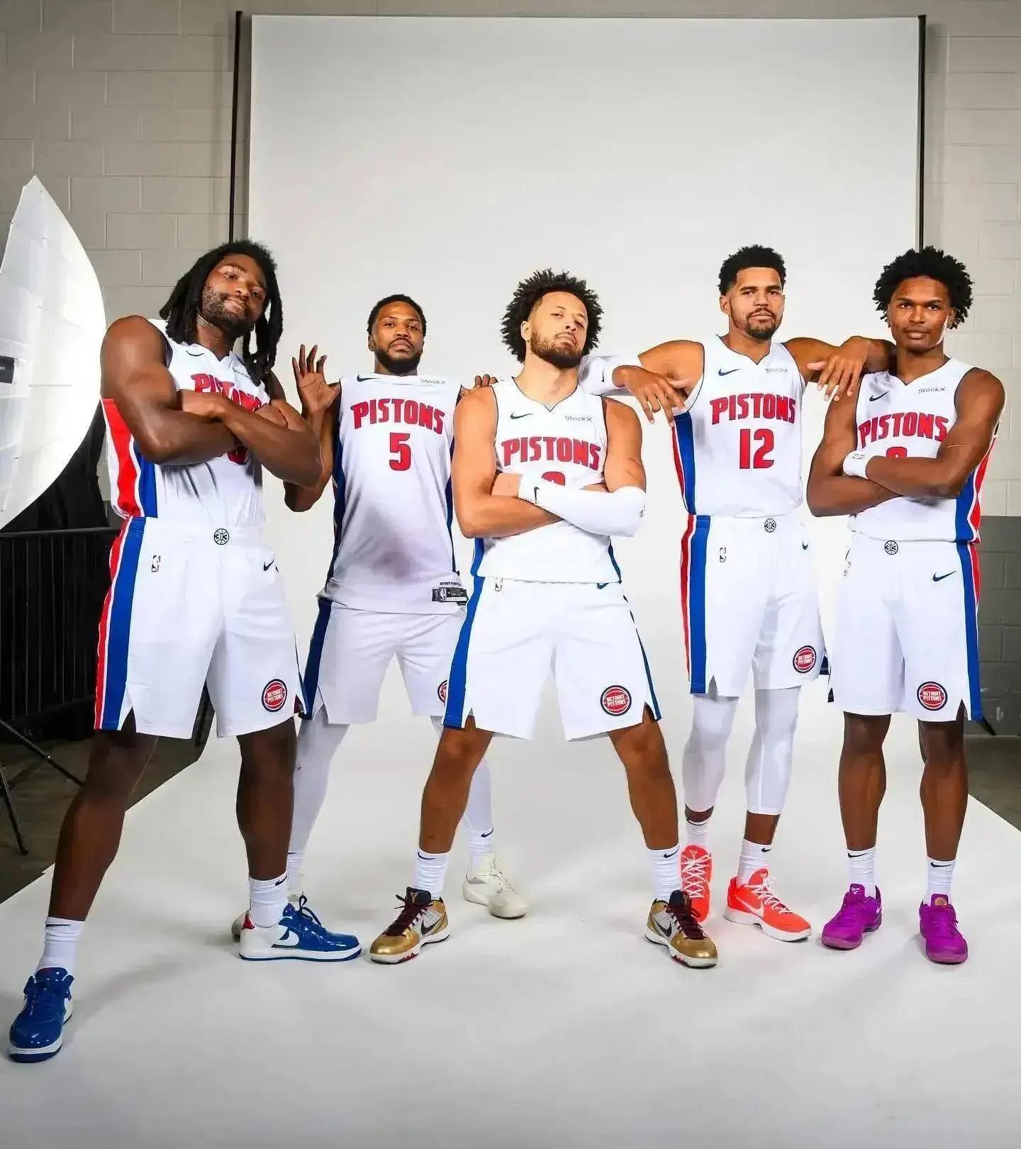 梅西：我向瓜迪奥拉学习到了很多，他改变了整个英超的踢法（梅西：从瓜迪奥拉身上受益良多，他革新了英超踢法）