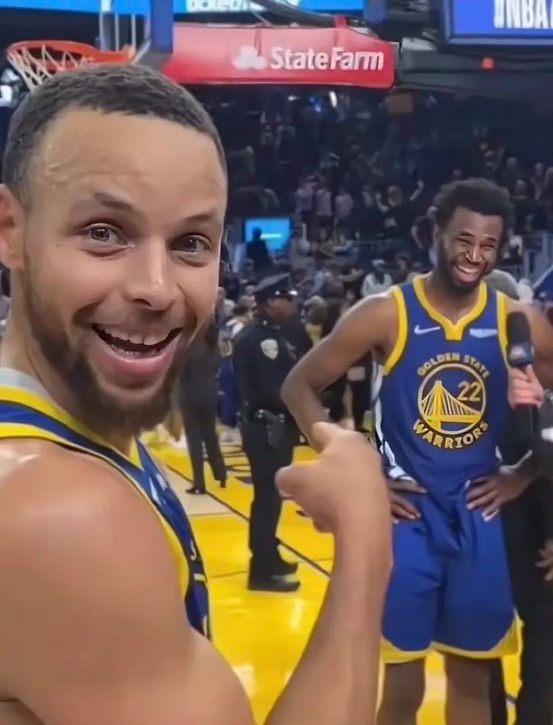 各项赛事助攻14次！奥利塞双线领跑欧冠和五大联赛助攻榜（奥利塞赛季已送14次助攻，欧冠与五大联赛助攻榜双线领跑）