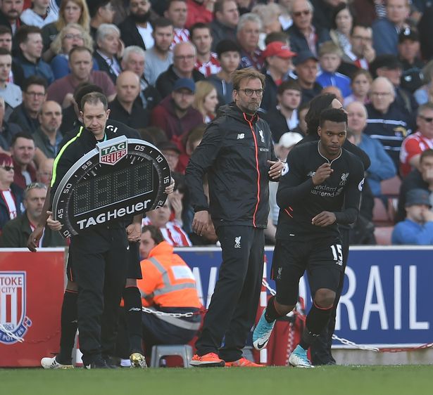 外媒预测瓦伦西亚vs莱万特首发：杜罗pk艾永！丹朱马在列（外媒前瞻瓦伦西亚VS莱万特首发：杜罗对决艾永，丹朱马名列其中）