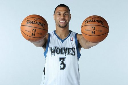 中足联纪律道德准则：球迷歧视行为将使俱乐部至少被罚50万元（中足联新规：球迷涉歧视，俱乐部罚款不低于50万元）