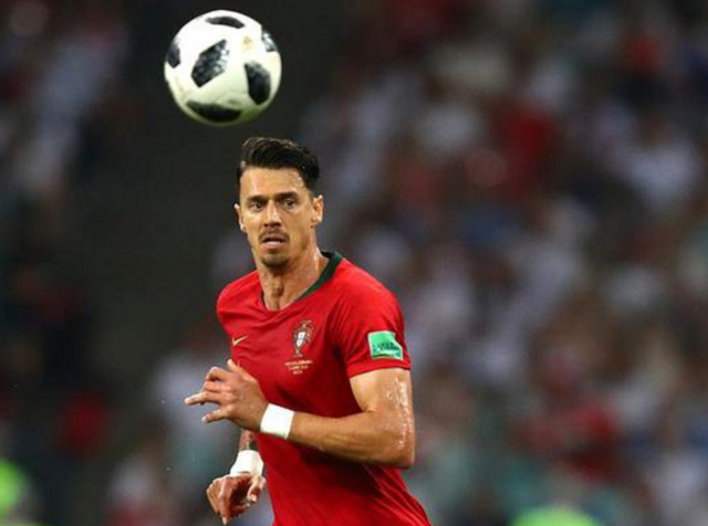 英超：利物浦客场3-2险胜诺维奇（英超：利物浦客场3比2险过诺维奇）